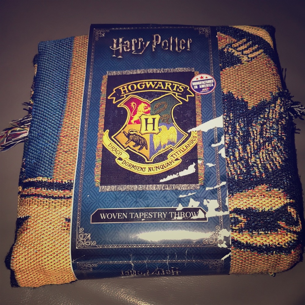 Harry Potter “Hogwarts Woven Tapestry Throw”